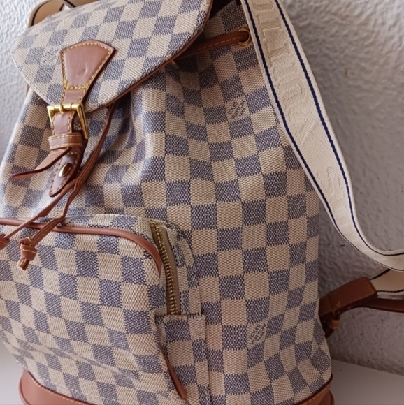 Fashion design like Louis Vuitton backpack - Picture 4 of 12